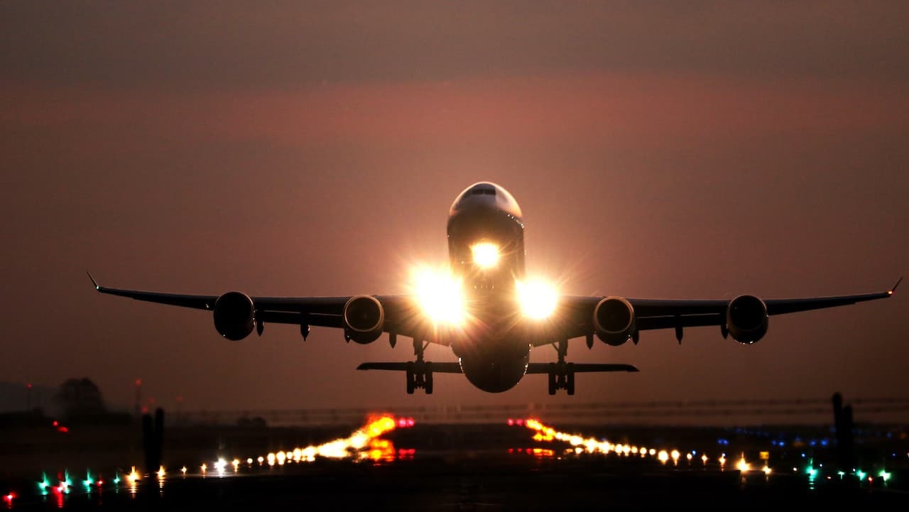 LATAM Airlines aumentará operaciones este mes pero su recuperación en Chile y Ecuador es lenta