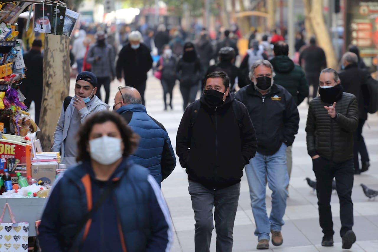 Chile inicia desconfinamiento masivo tras alcanzar el 84% de su población vacunada contra el Covid-19