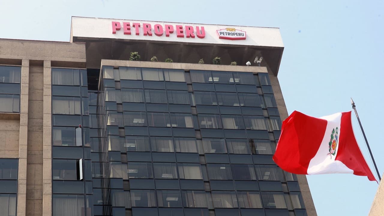 Contraloría ingresa a Petroperú para recabar información sobre millonaria licitación para la compra de biodiésel