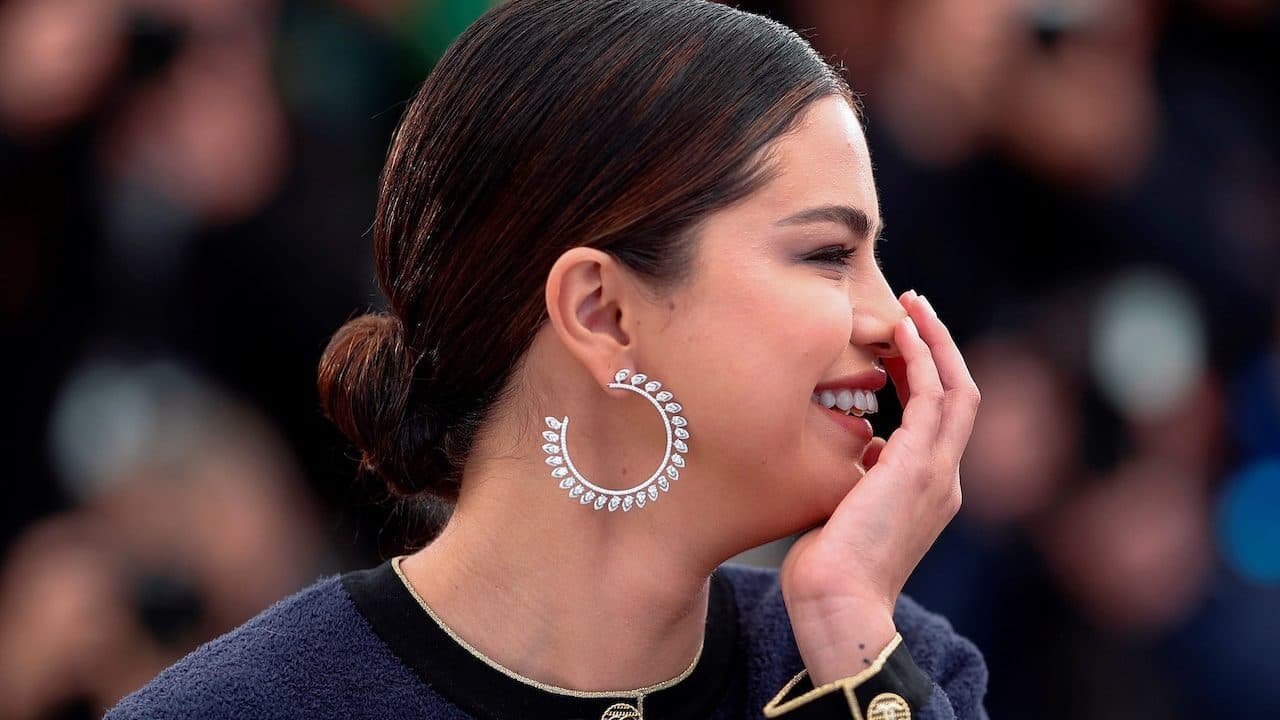 Selena Gómez estrena su primera serie en español como productora para Univision