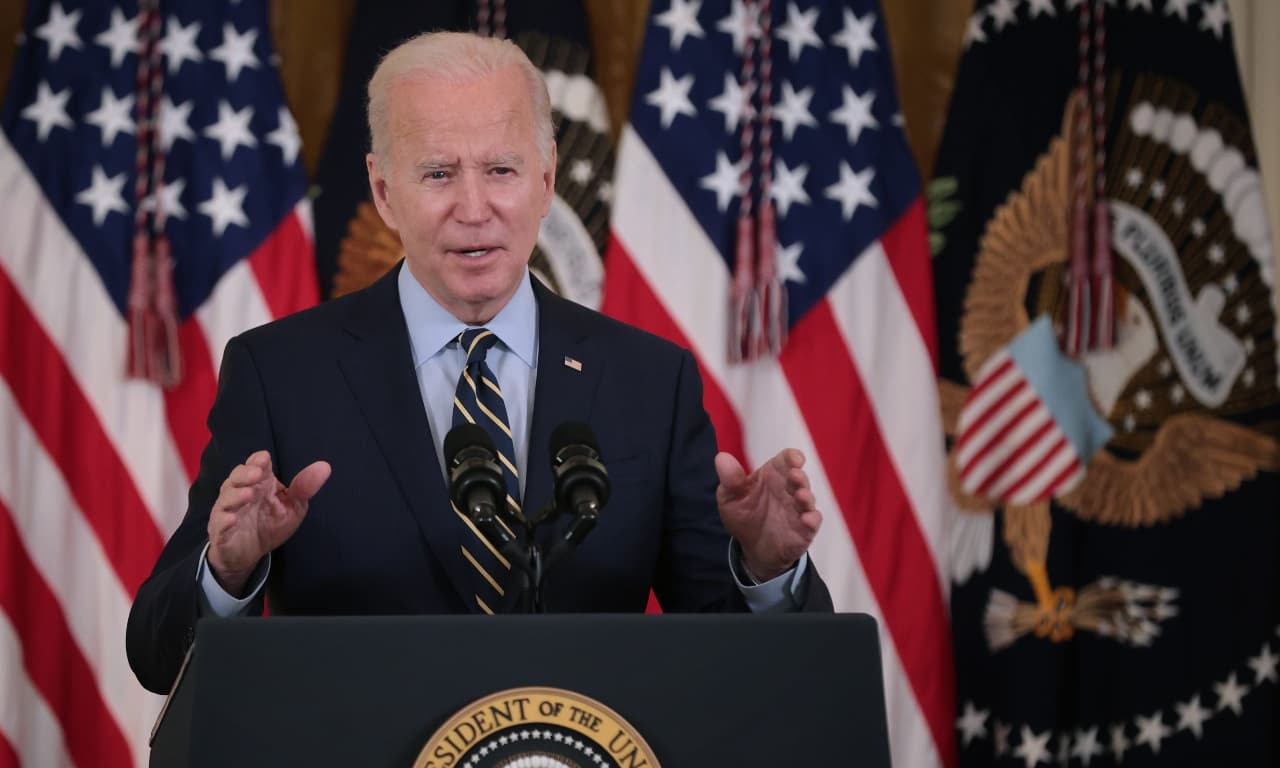 Biden dice que se presentará en 2024 y evitará que Trump sea presidente