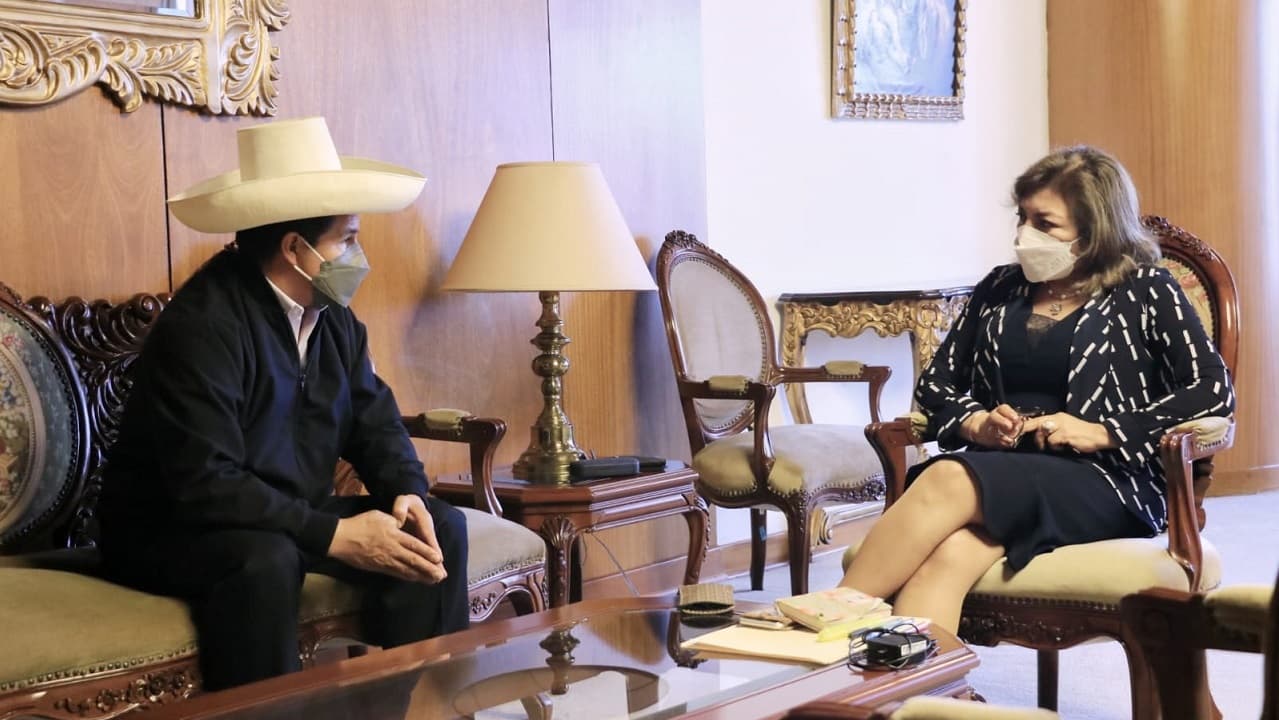 fiscal de la nación y pedro castillo se reunen