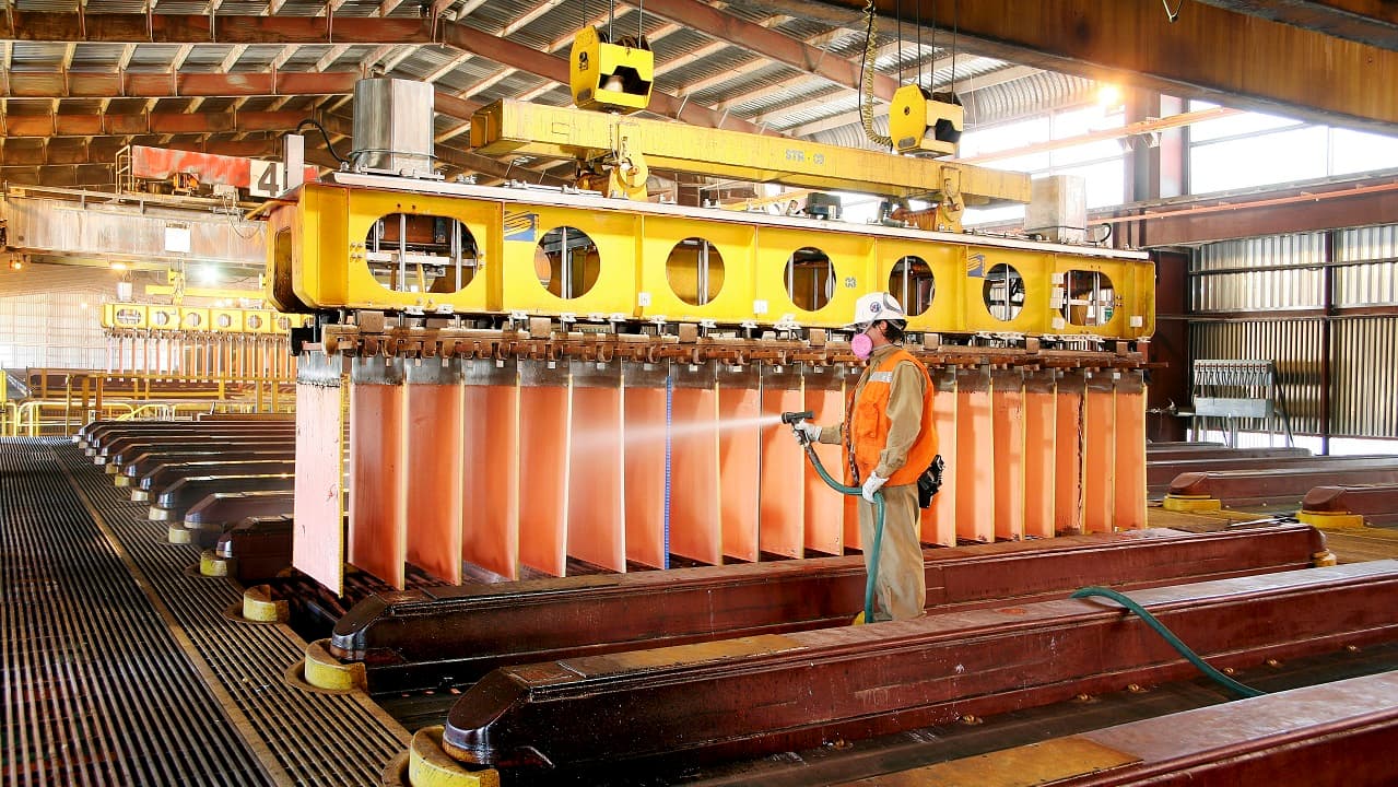 La producción de cobre subirá a 2,8 millones de toneladas en 2023, según el Minem