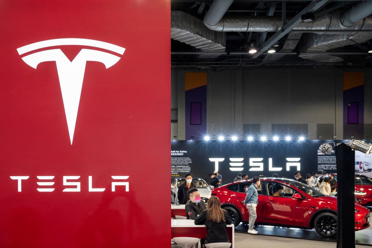 SEC investiga a Tesla por problemas en sus paneles solares