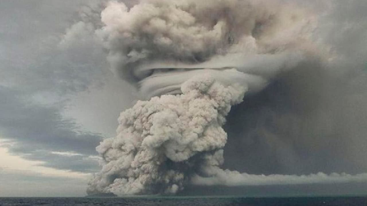 Perú mantiene monitoreo constante de condiciones del mar tras erupción del volcán submarino Tonga en el Pacífico