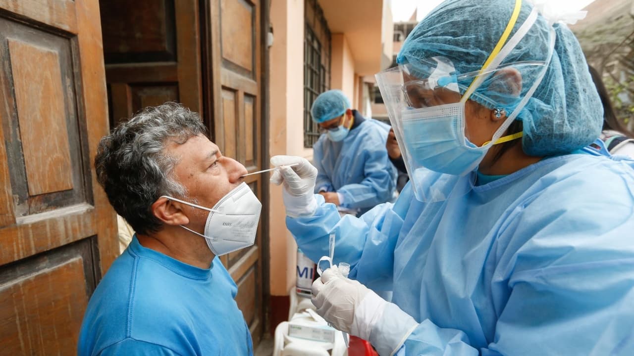 La Organización Mundial de la Salud alertó que los casos a nivel mundial de Covid-19 van en aumento.