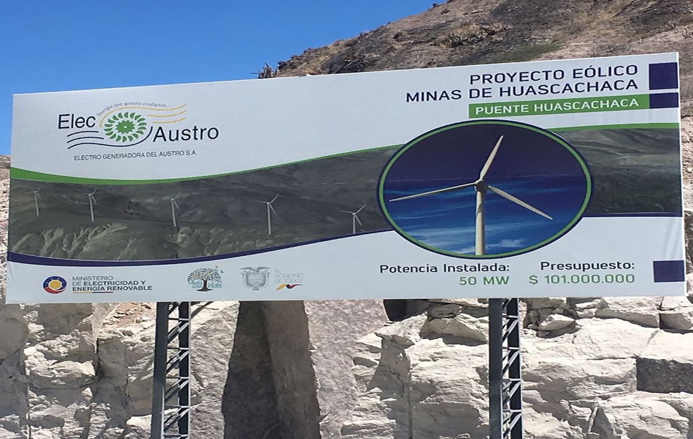 Ecuador recibe 14 aerogeneradores para su mayor parque eólico en los Andes
