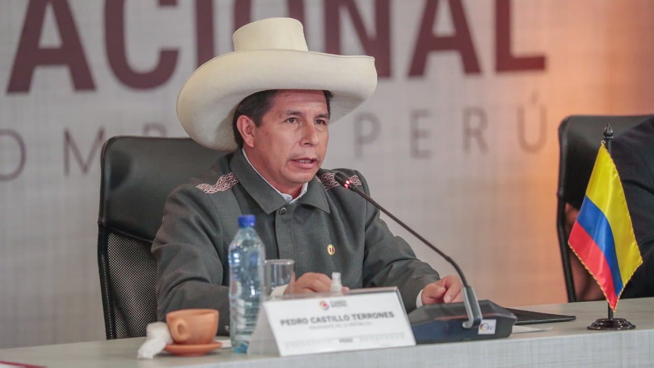 Presidente de Perú mantiene un alto rechazo en Lima y entre las clases altas