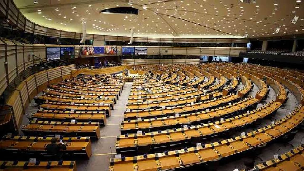 Lucha contra el cáncer: Europarlamento votará si advertir sobre el exceso de alcohol o el consumo en general