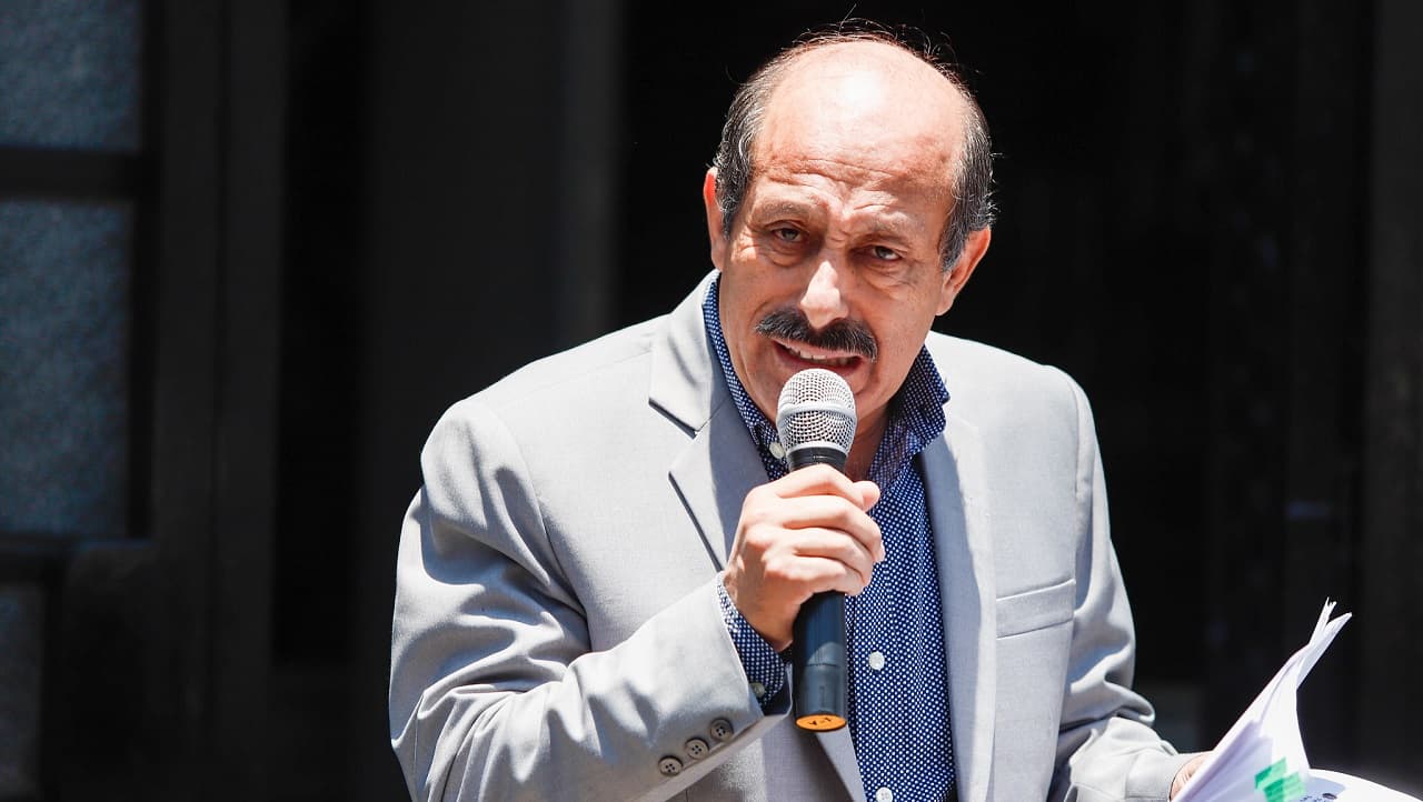 El primer ministro de Perú "acepta su derrota" y pone su cargo a disposición