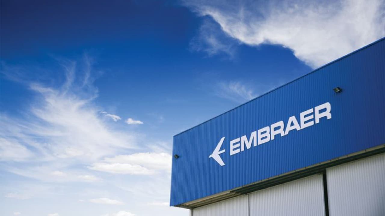 Embraer entregó 141 aviones en 2021 y cartera sumó US$17.000 millones