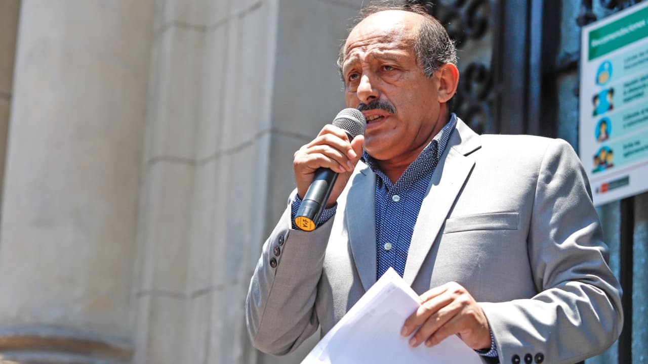 Ministros de Salud y Comercio Exterior piden renuncia del Jefe de Gabinete