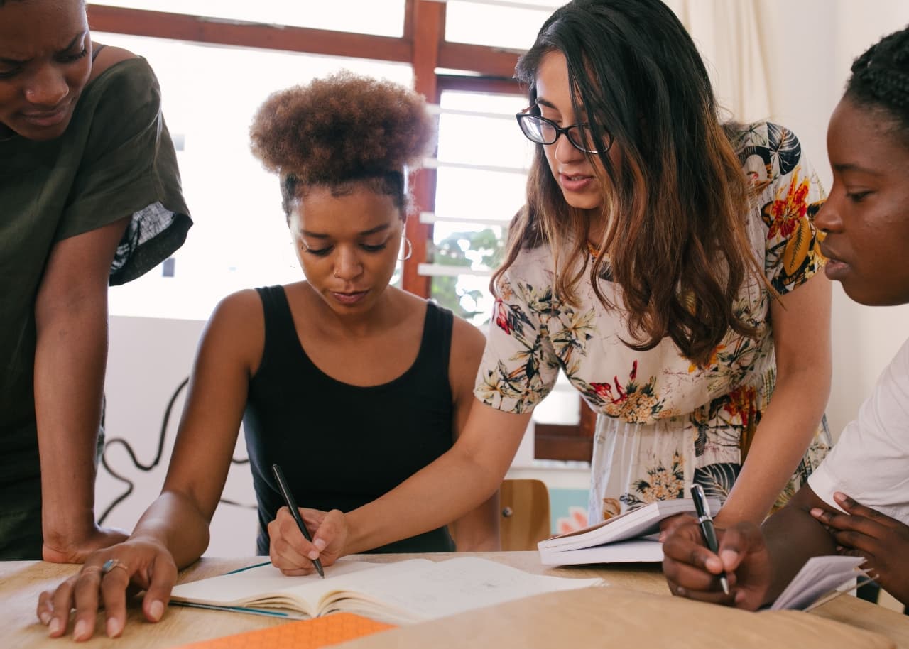 Las empresas 'sufren' por las vacantes en tecnología: estos son los perfiles que más les cuesta encontrar