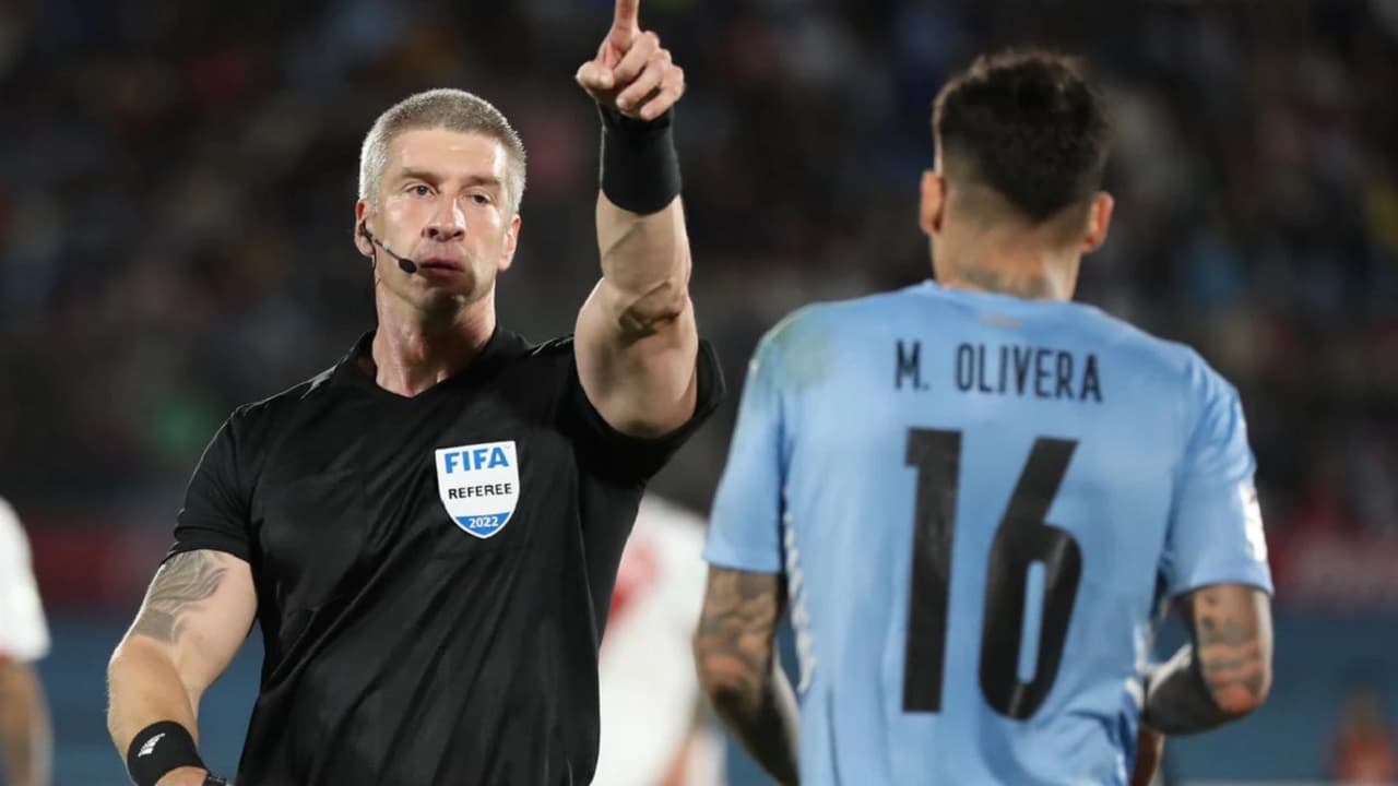 Federación Peruana de Fútbol FPF denuncia ante FIFA al árbitro que negó gol contra Uruguay