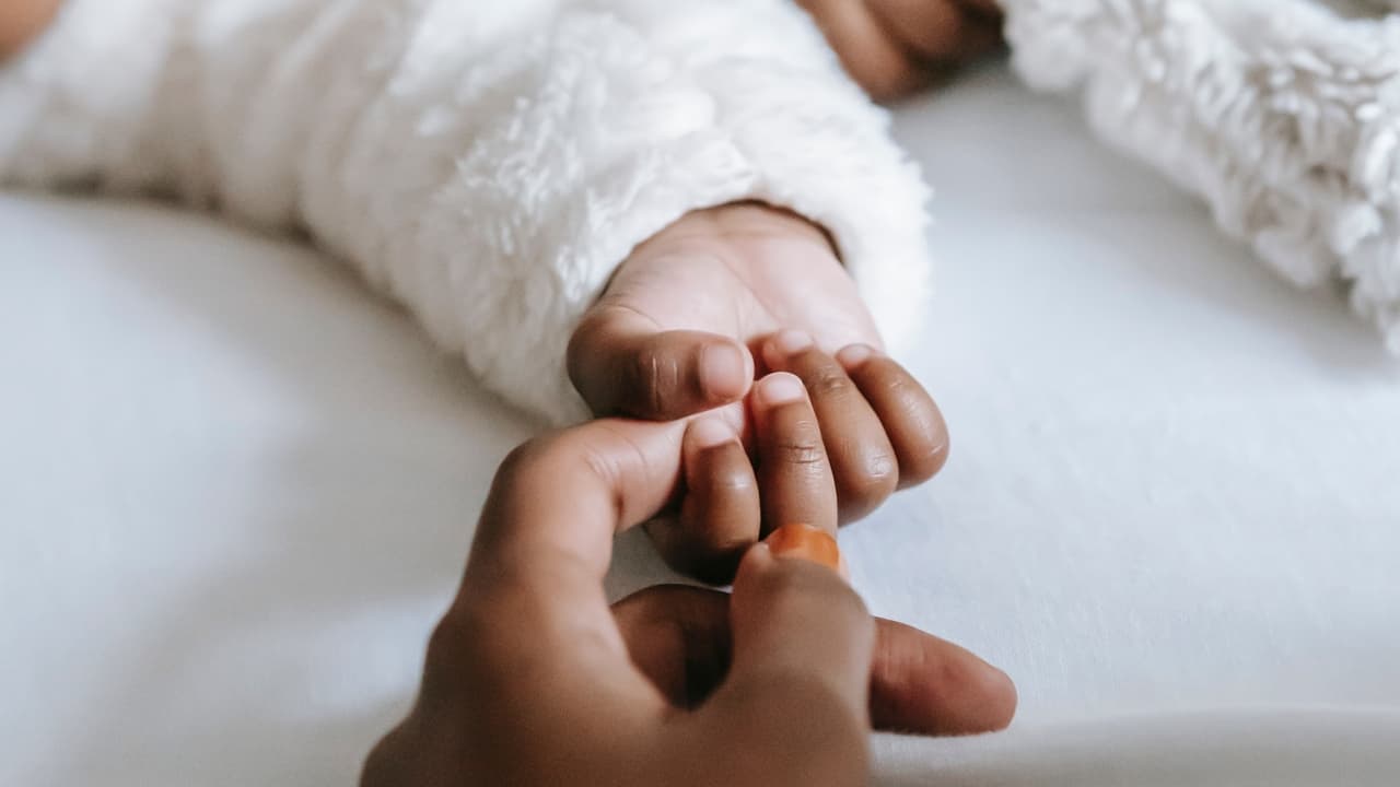 La maternidad temprana: un drama oculto con miles de casos en Latinoamérica