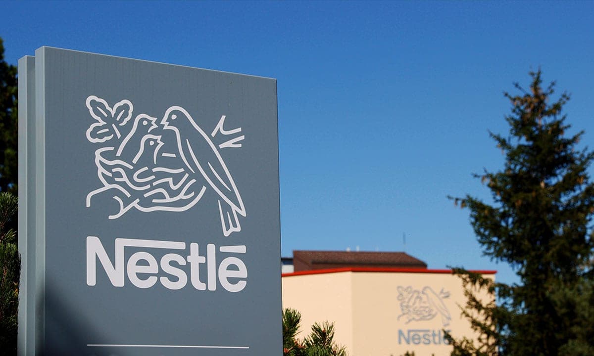 Por presiones, Nestlé suspende varias de sus marcas en Rusia