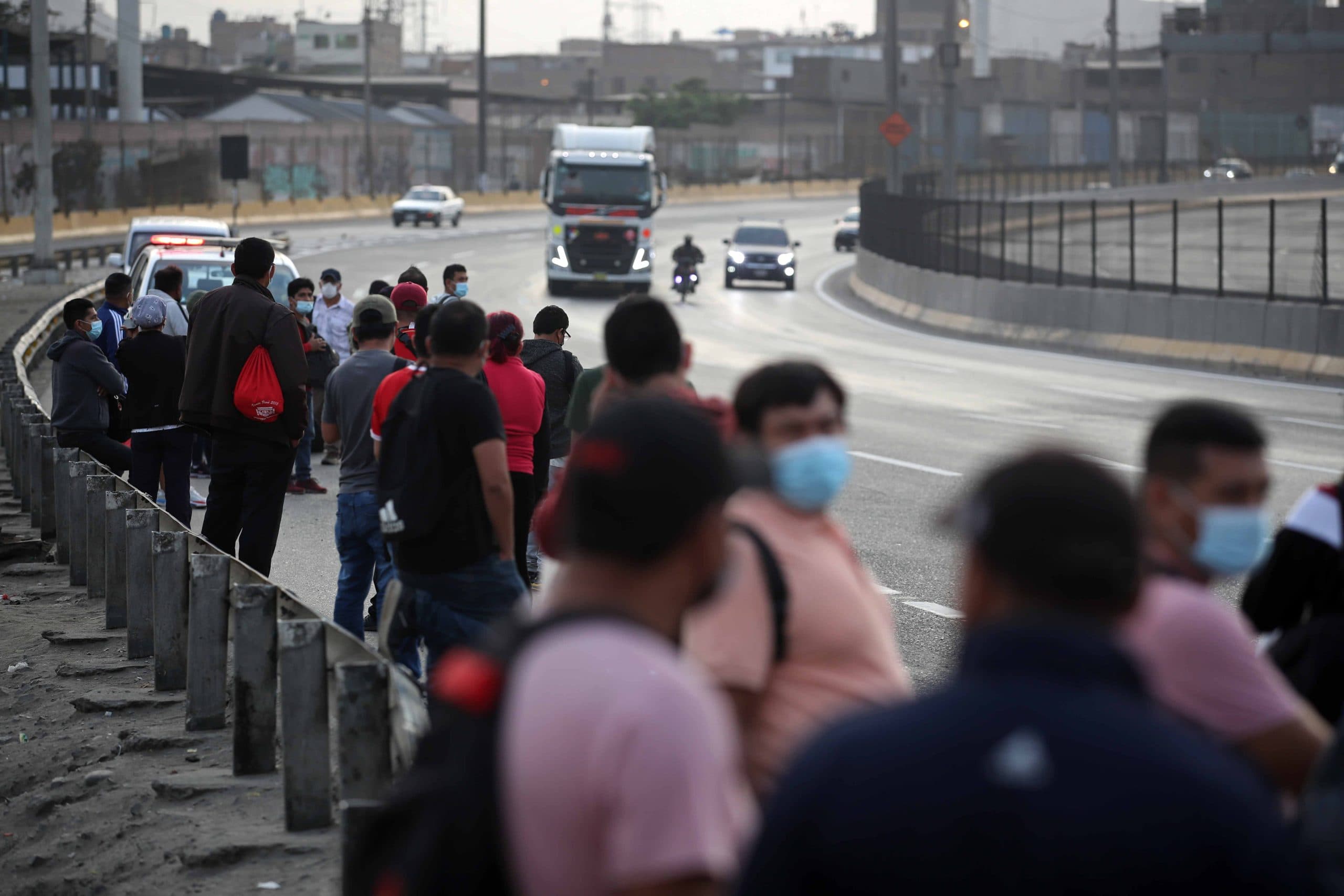 ¿Por qué el toque de queda de hoy en Lima y El Callao sería inconstitucional? Cuatro abogados lo explican