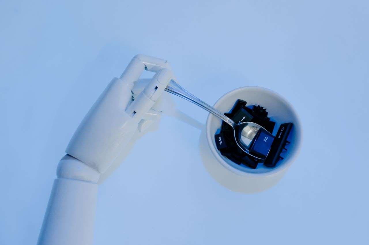 Crean método para saber qué profesiones pueden ser robotizadas