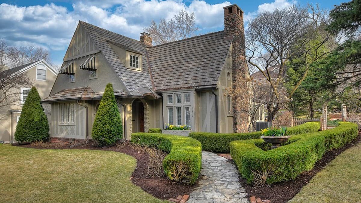 La centenaria casa en la que Warren Buffett comenzó su imperio está a la venta