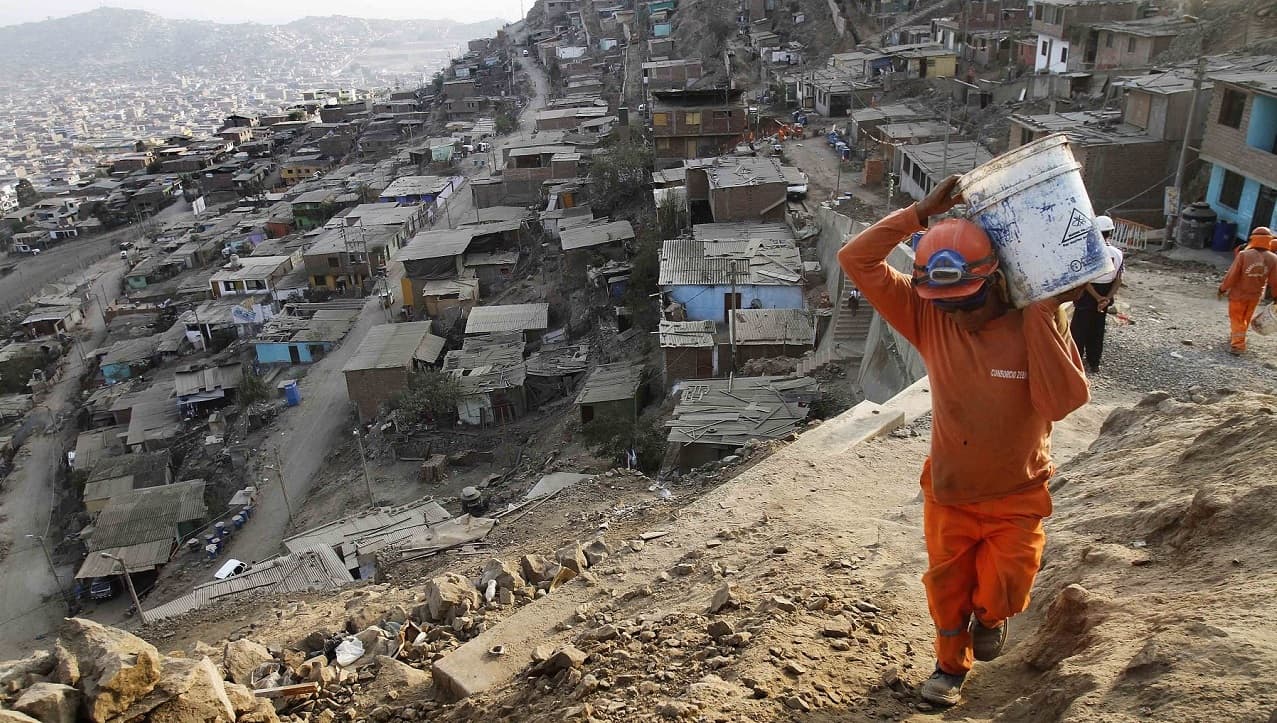 INEI: pobreza monetaria afectó a 25,9% de los peruanos en 2021