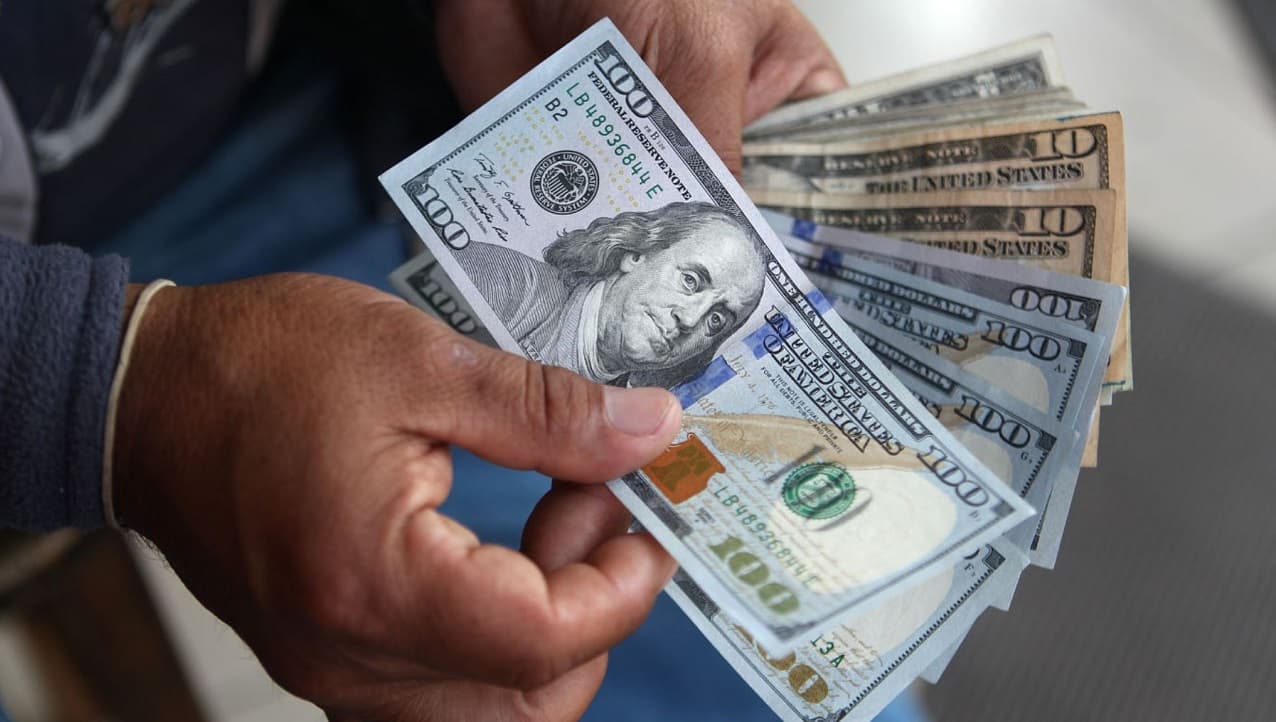 Monedas y bolsas de valores caen por el temor a una recesión
