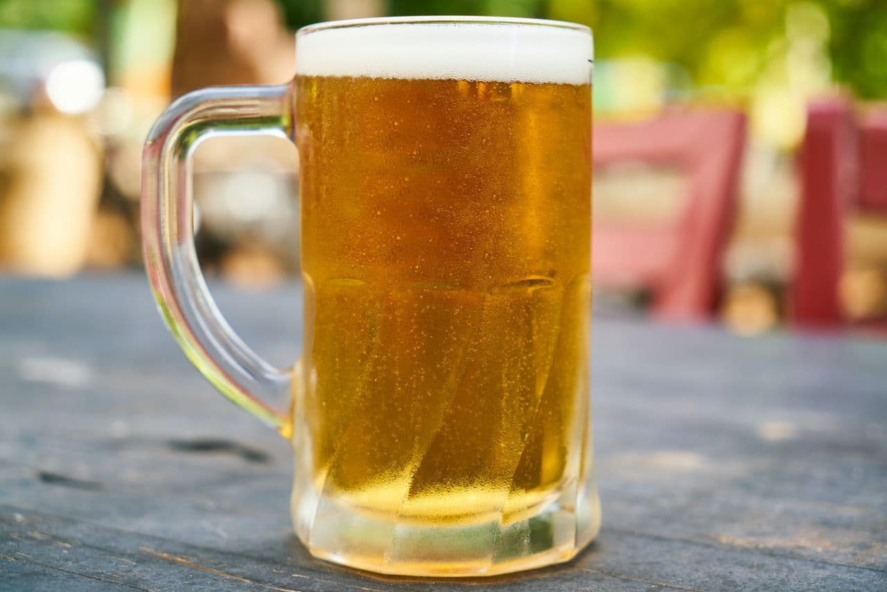 AB InBev está "rezagada" en su objetivo de producción de cerveza sin alcohol