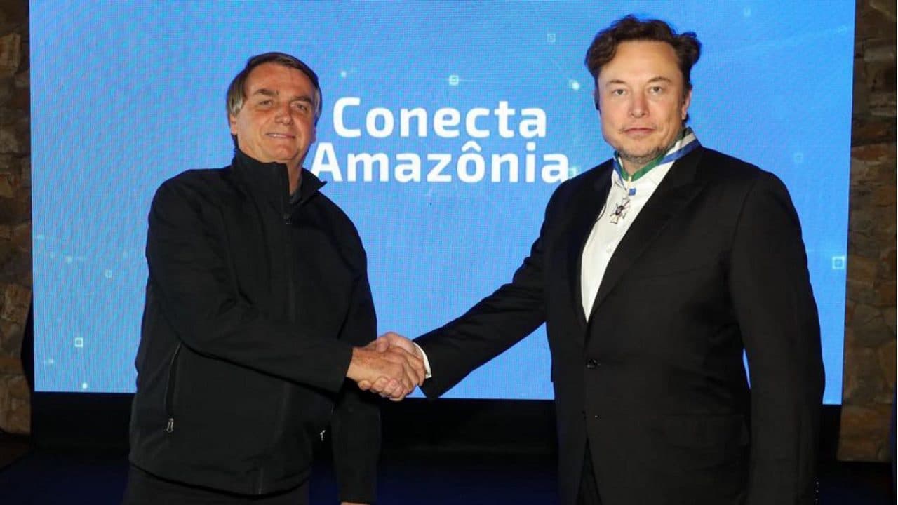 Bolsonaro califica como "un soplo de esperanza" la posible compra de Twitter por parte de Elon Musk