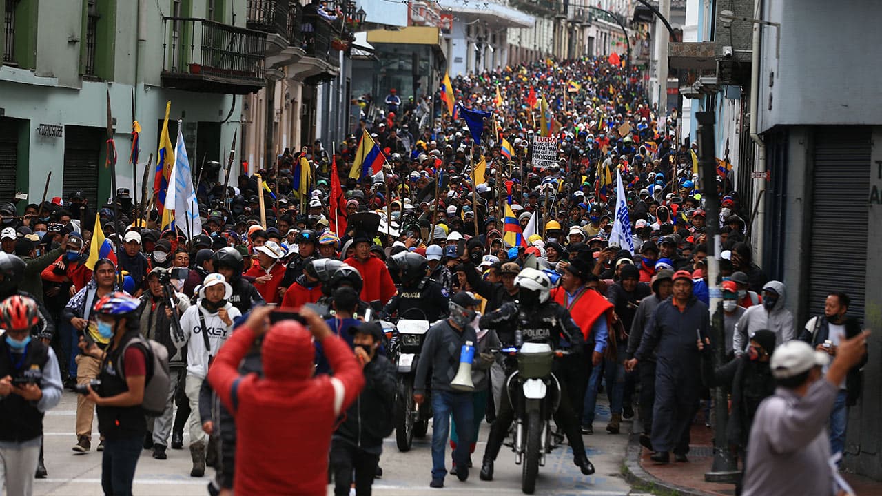 Ecuador: miles de indígenas marchan en contra de políticas gobierno
