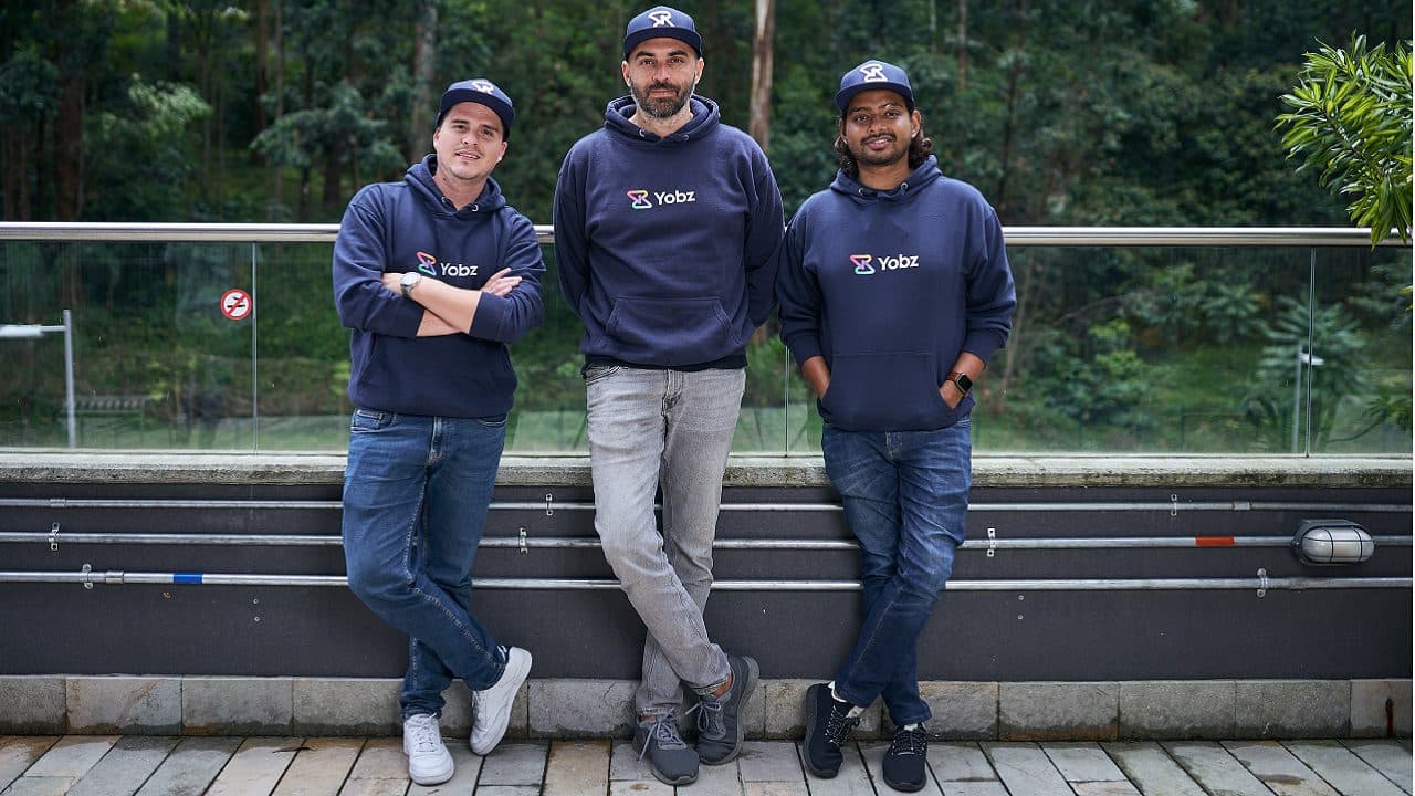 Alejandro Gómez, Carlos Ángel y Saqib Khan, cofundadores de Yobz. Foto: Yobz.