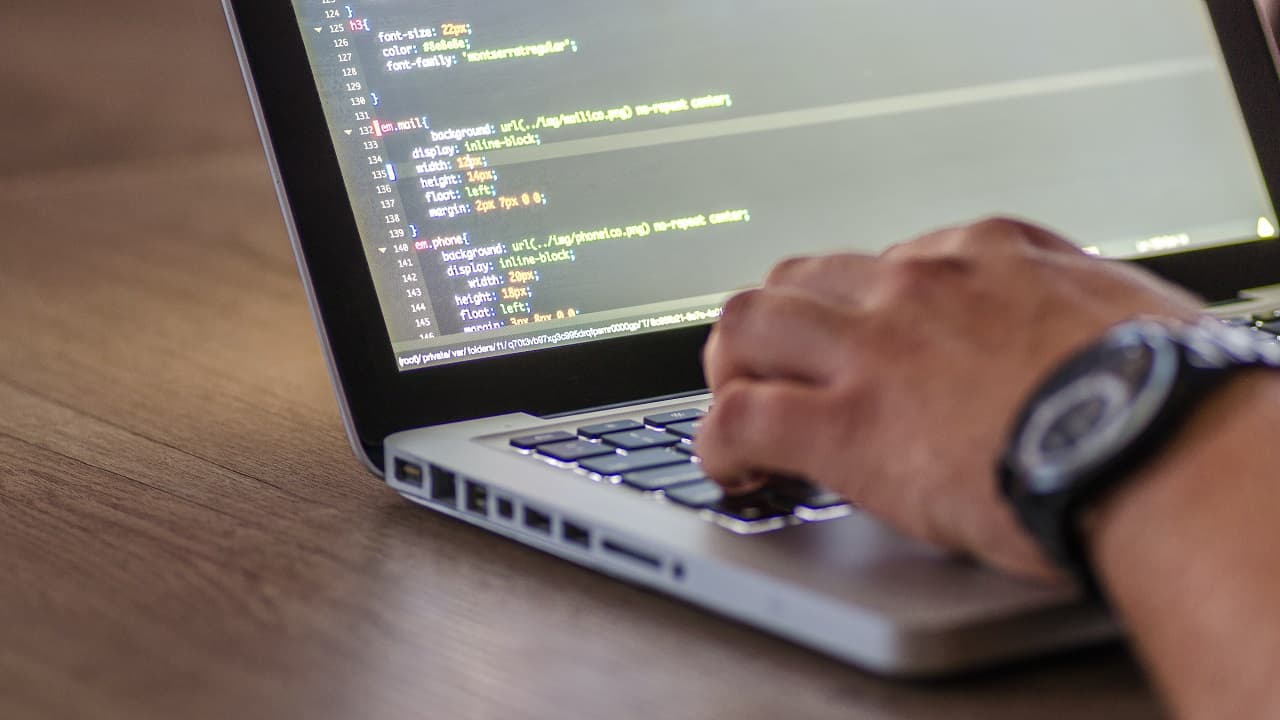 Cómo abogados, psicólogos y hasta filósofos se están convirtiendo desarrolladores de software y científicos de datos