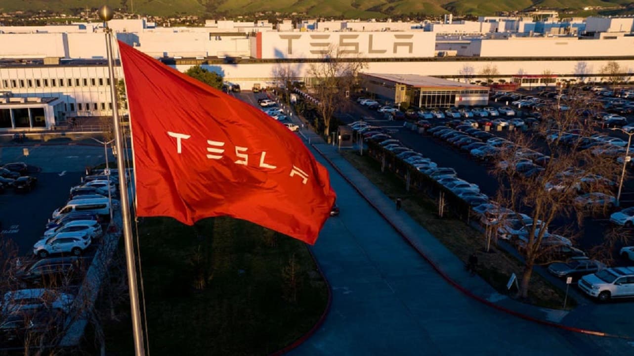 Mientras Elon Musk habla de sus empleados, Tesla es el fabricante de carros con más violaciones de seguridad en el trabajo en EE.UU.