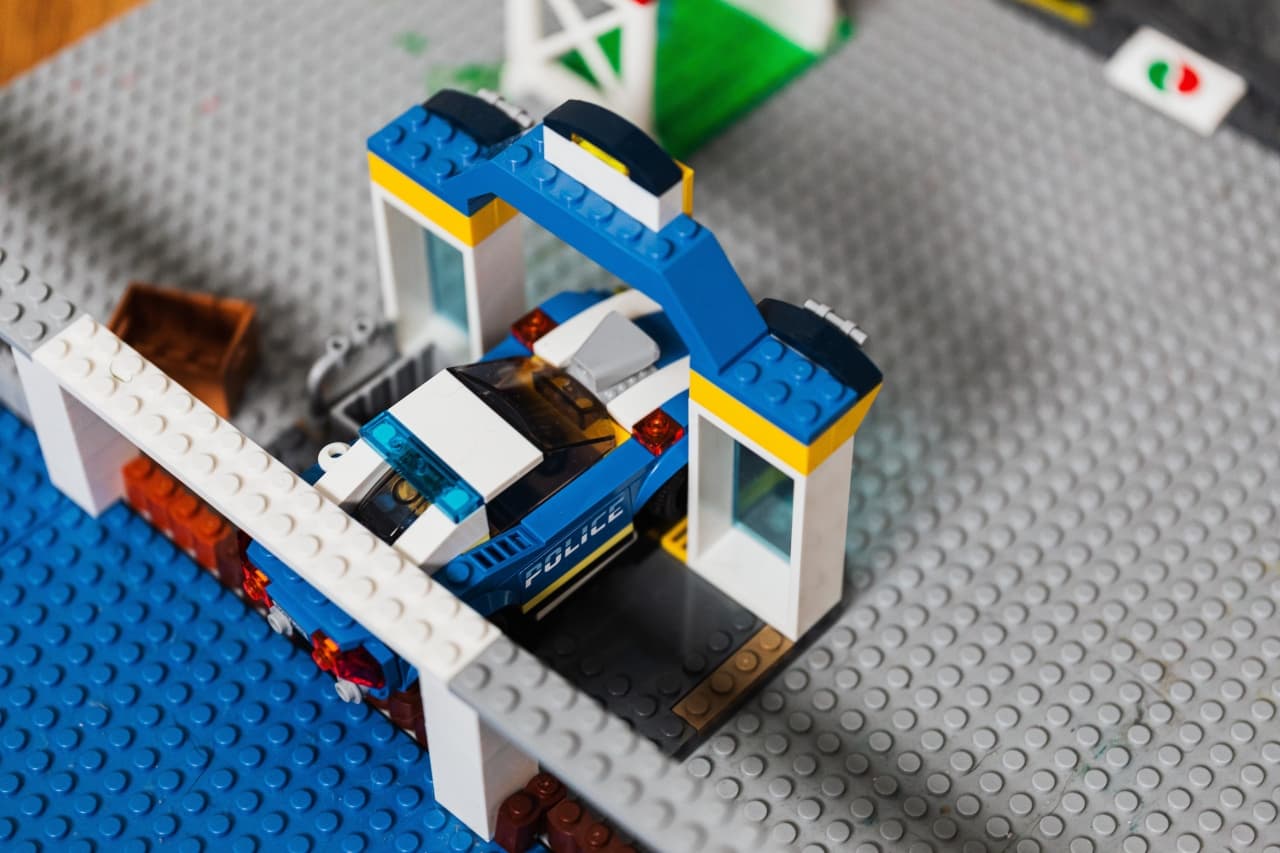 Lego sale de Rusia por tiempo indefinido y despide a 90 empleados