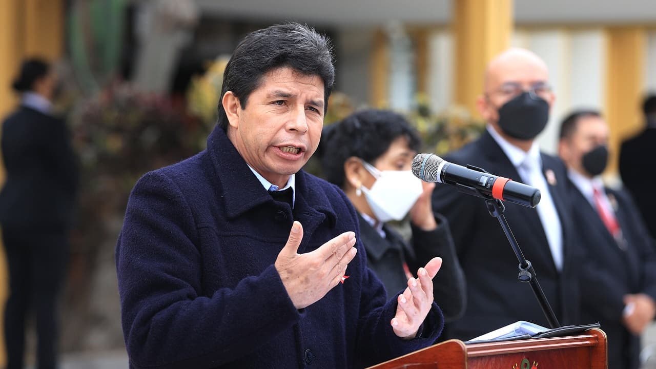 Castillo se exculpa, pero Fiscalía amplía investigaciones contra su Gobierno