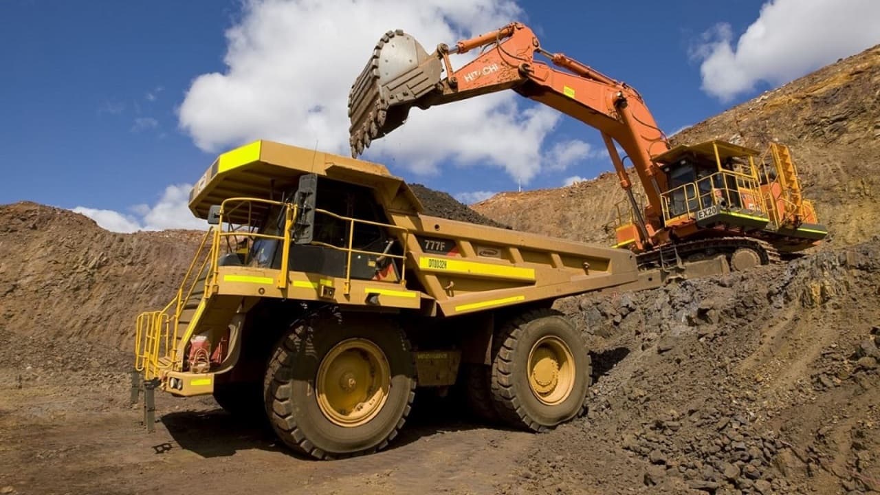 Inversiones mineras en Perú: ¿Qué retos enfrenta el país ante una desaceleración de la actividad en 2023 y más allá?