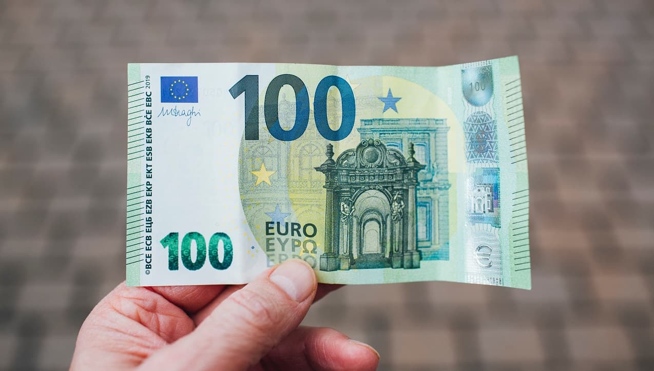 El BCE sube sus tasas de interés de referencia en medio punto porcentual, hasta el 3,5 %