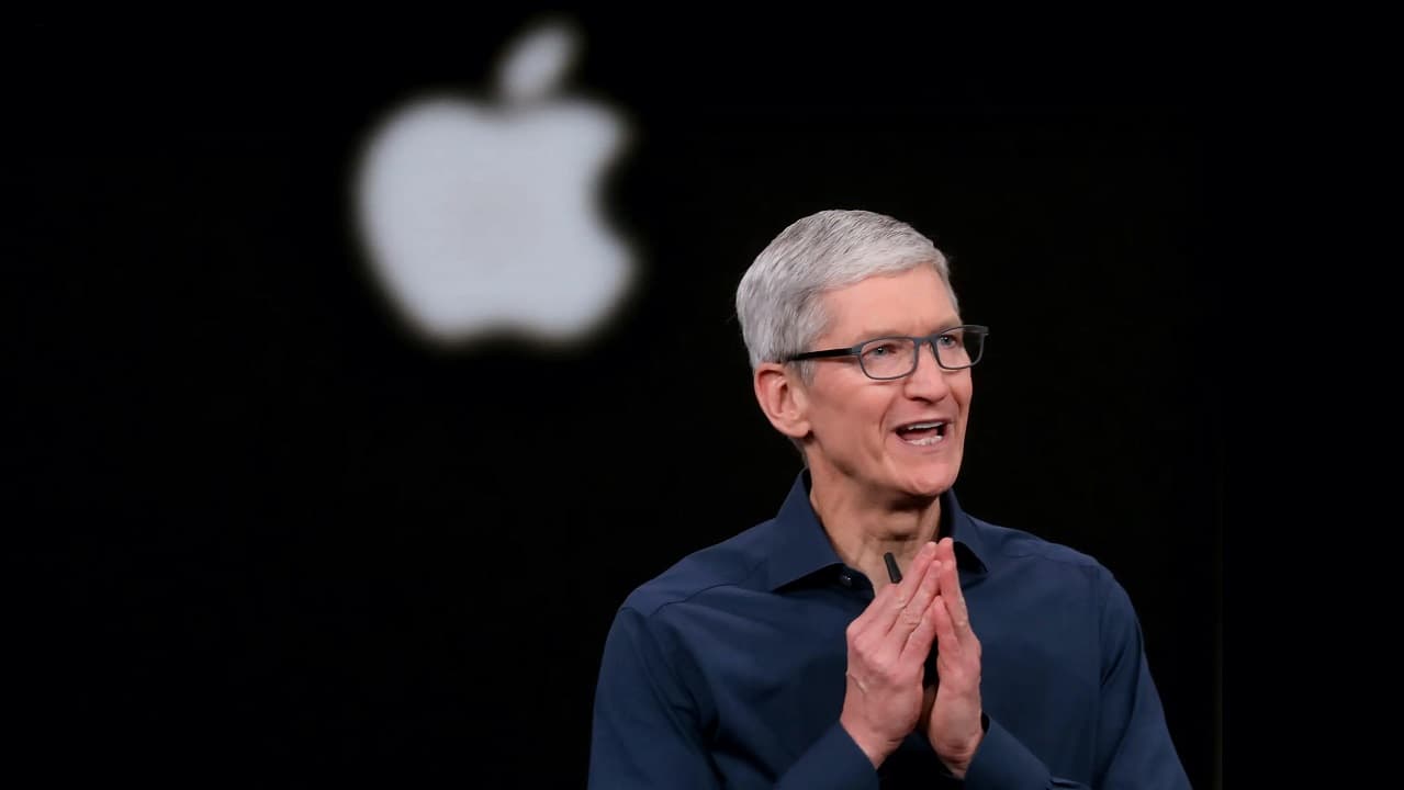 Tim Cook contra las cuerdas: ¿Apple está violando la privacidad de sus clientes?