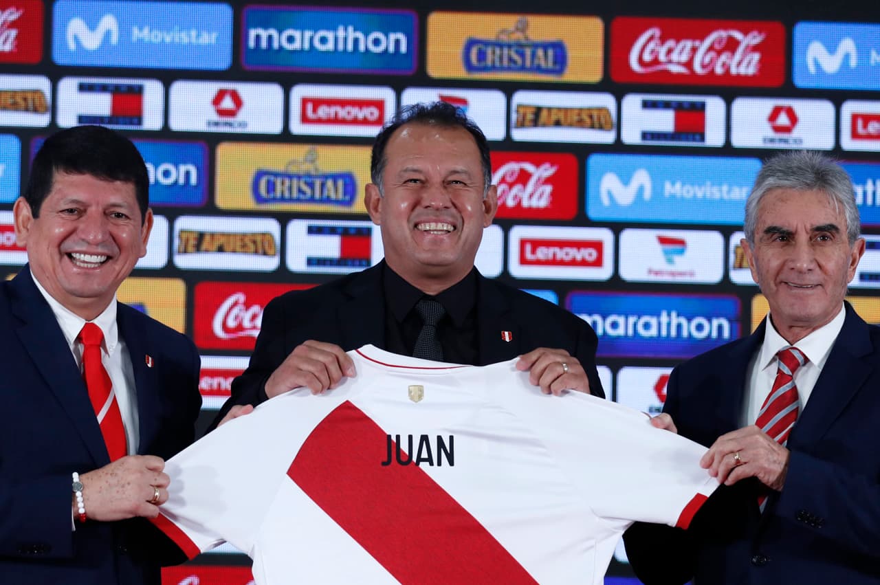 Juan Reynoso es el nuevo técnico de la Selección Peruana de Fútbol Efe