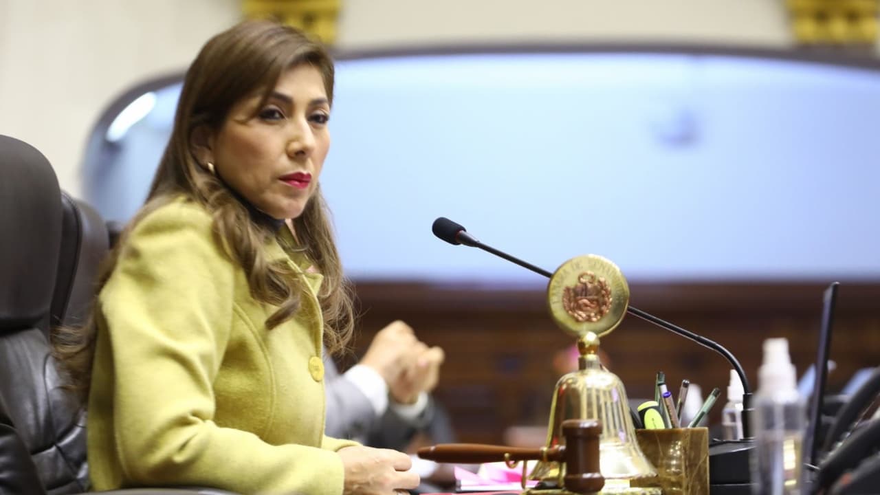 Presidenta del Congreso de Perú dice que lo ideal sería que Castillo renuncie