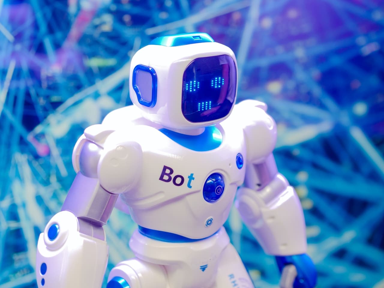 ¿Bots en las empresas? La automatización es una prioridad para los ejecutivos, concluye estudio