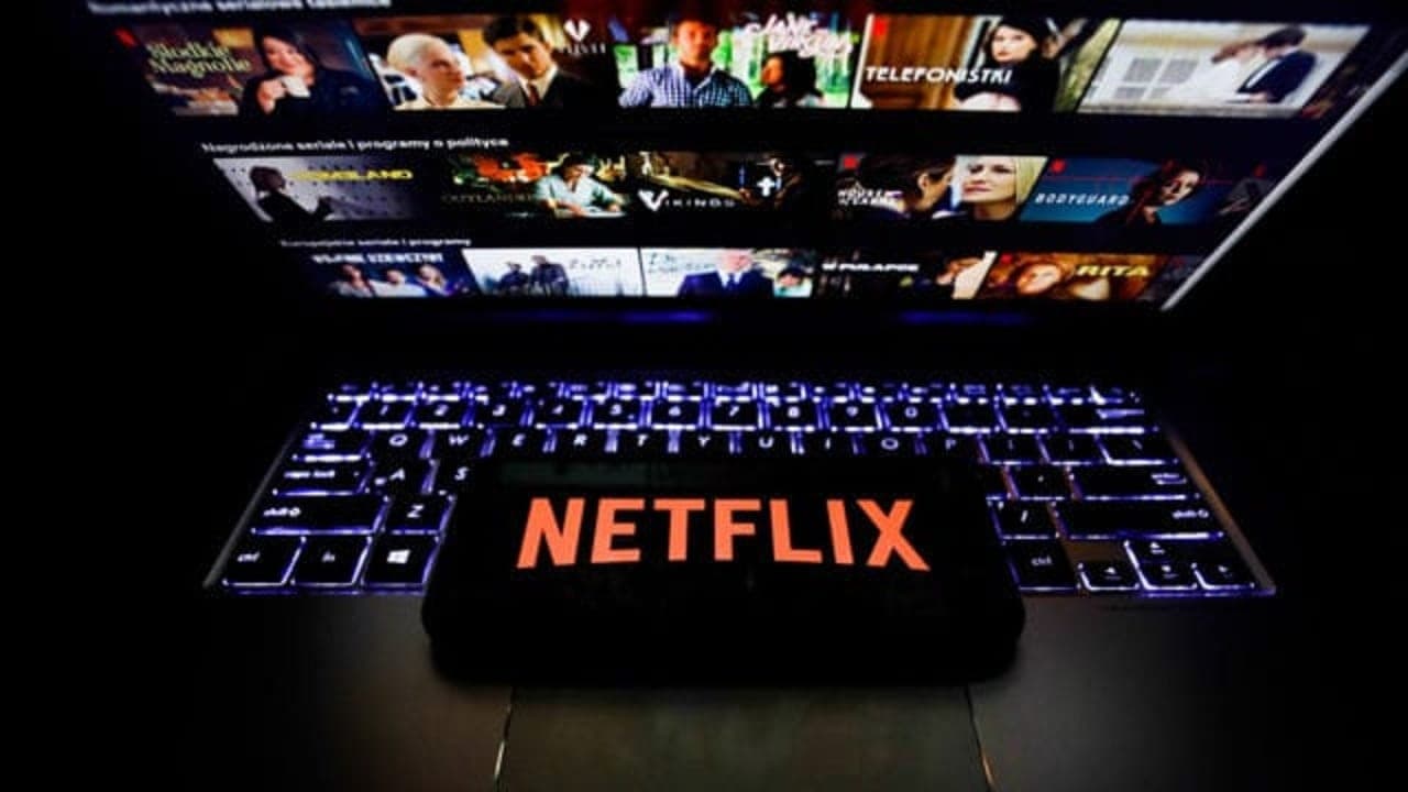 Netflix tiene la acción con peor rendimiento del S&P 500 al desplomarse más del 60% en 2022