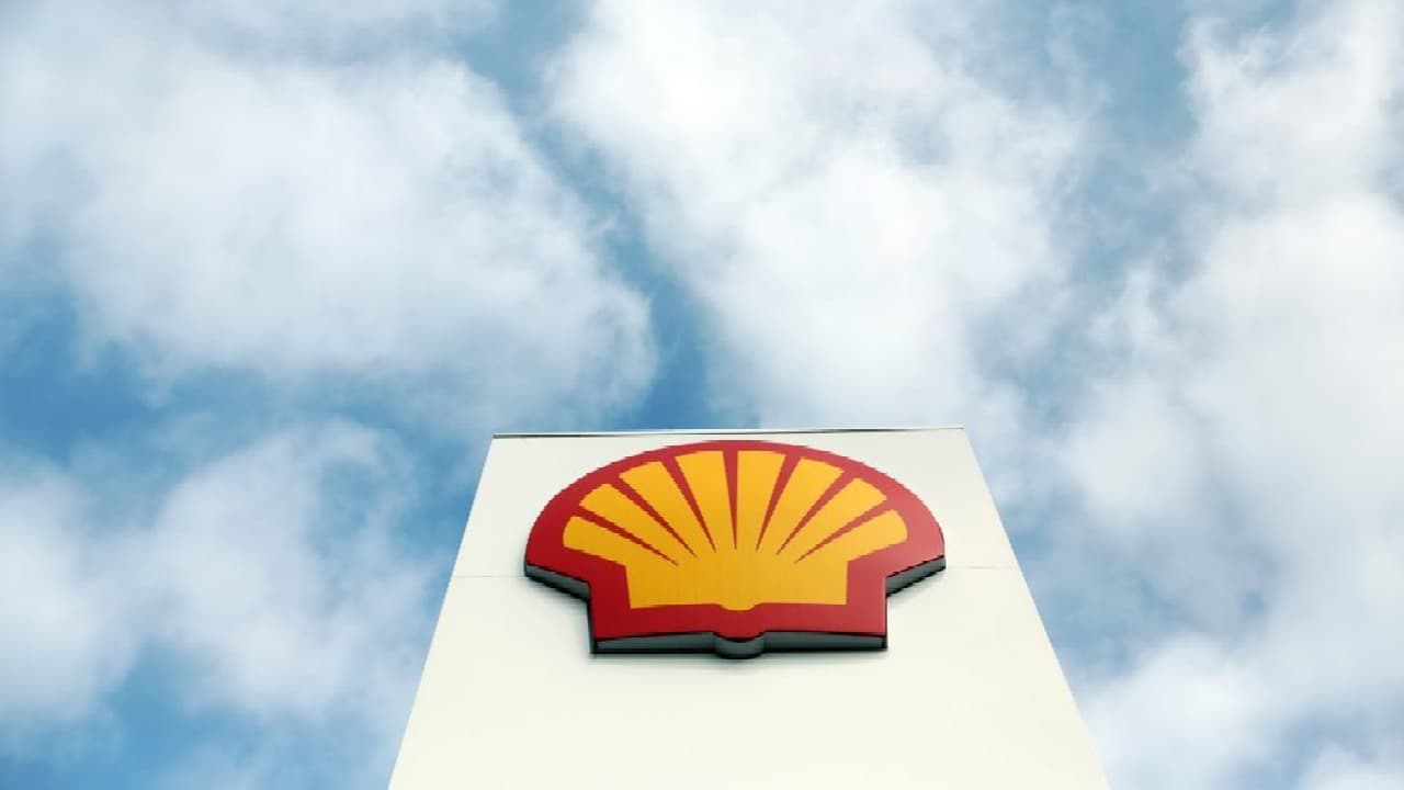 Crisis del gas en Europa: CEO de Shell pide más impuestos para los ricos, pero no intervenir precios del combustible