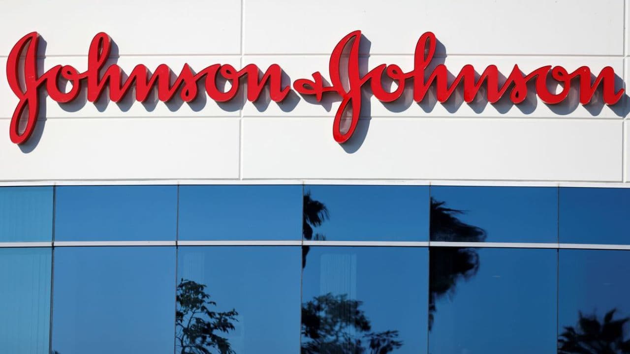 Johnson & Johnson gana un 14 % menos por la caída de ventas de su vacuna