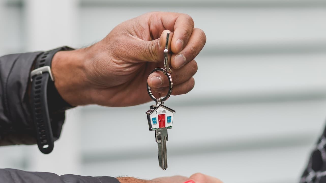 FMI cree que el precio de la vivienda puede caer hasta un 25 % en tres años