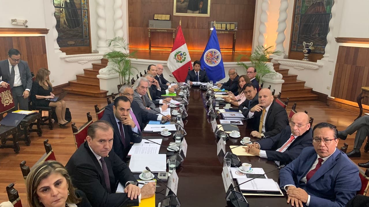 Misión de la OEA se reúne con Pedro Castillo en inicio de su visita a Lima