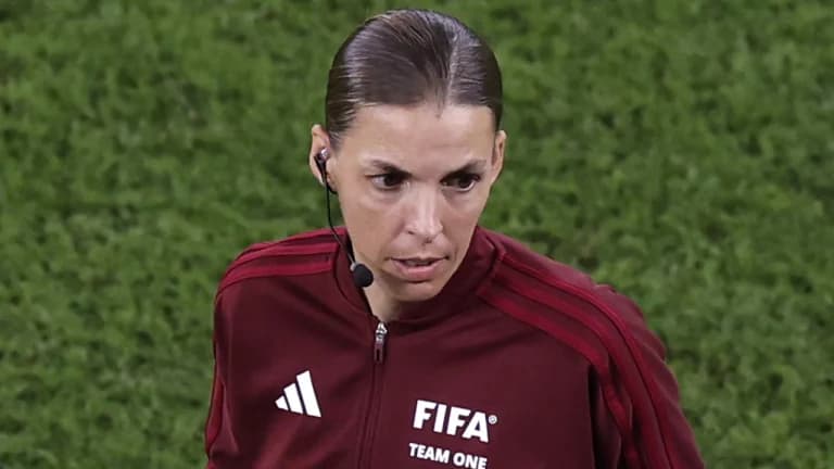 FIFA nombra a la primera terna arbitral de mujeres en un Mundial; incluye a mexicana
