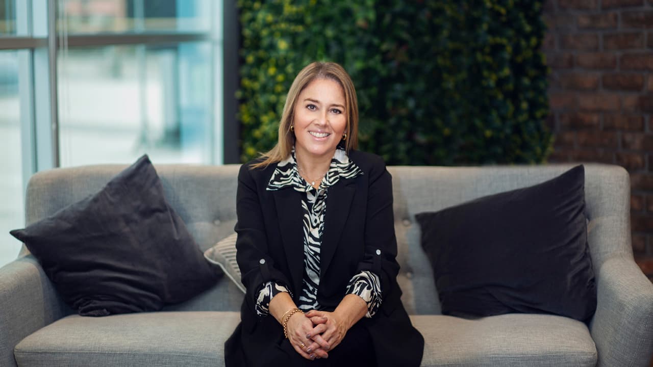 María Félix Torrese, gerenta de la división de transformación, clientes y talento de Pacífico Seguros