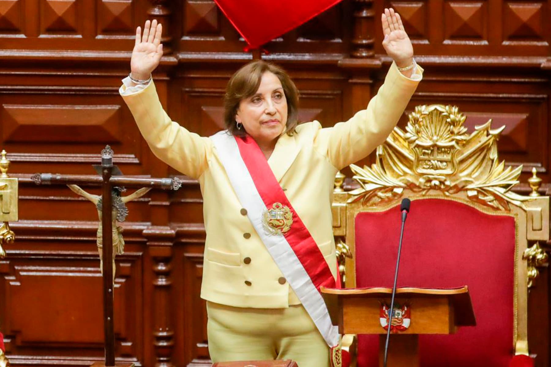 Dina Boluarte asumió la presidencia del Perú tras la destitución de Pedro Castillo
