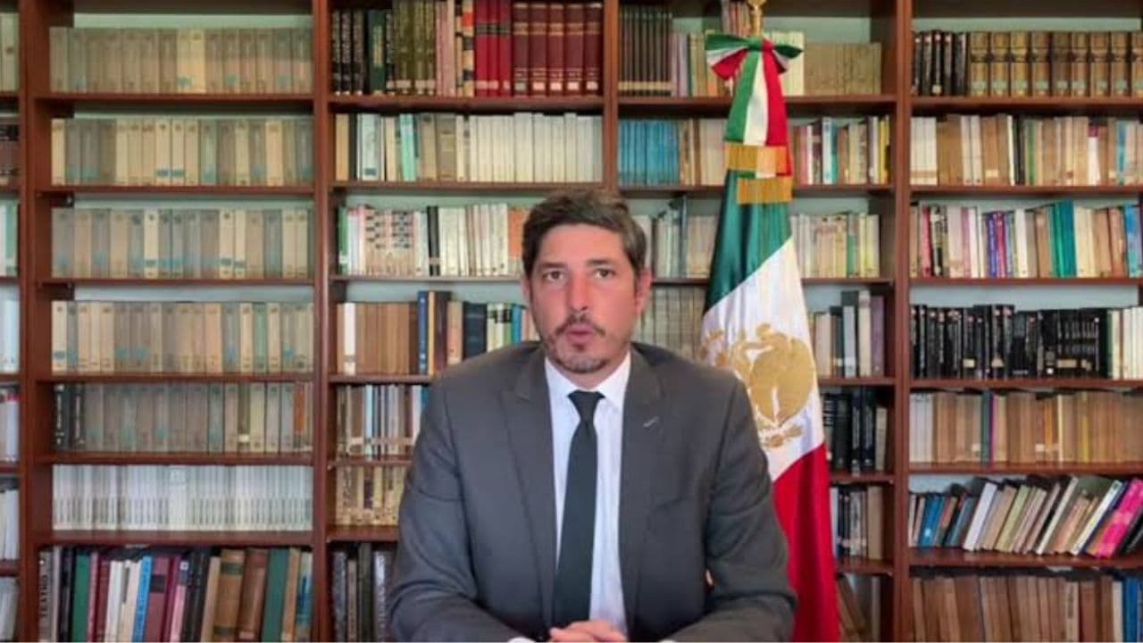 Gobierno expulsa al embajador mexicano por 'injerencia' de sus autoridades