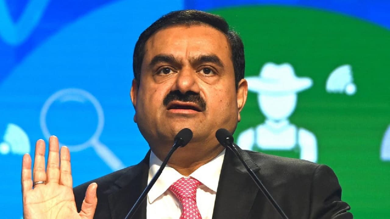 Gautam Adani deja de ser la tercera persona más rica del mundo tras ser acusado de 'la mayor estafa en la historia corporativa'