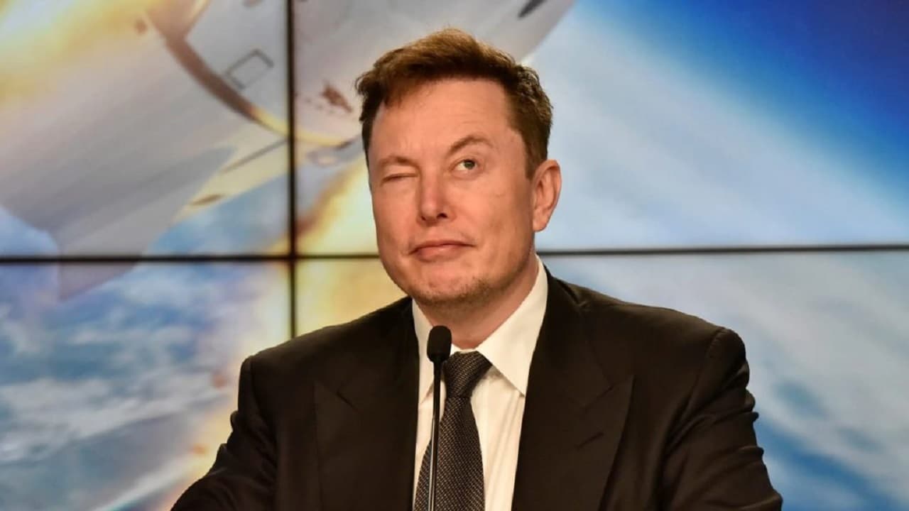 Elon Musk cambia de opinión: ahora esta ‘todo ok’ con el home office